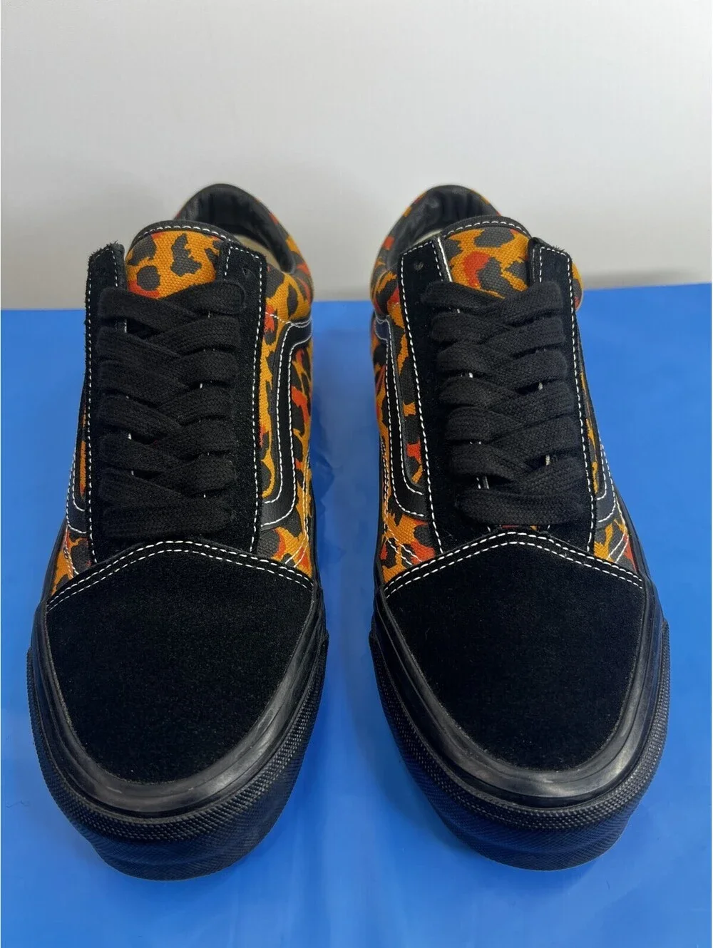 Vans Old Skool Men’s 7.5 Women’s 9 Orange Leopard Animal Print Black Shoes